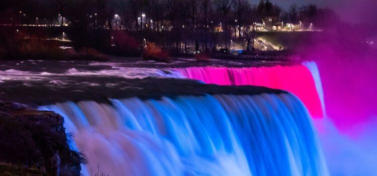 Niagara Falls, at Night